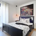 Apartamento Splendeur - Modern With Private Parking