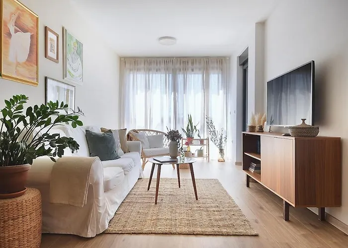 Apartment Splendeur - Modern With Private Parking *