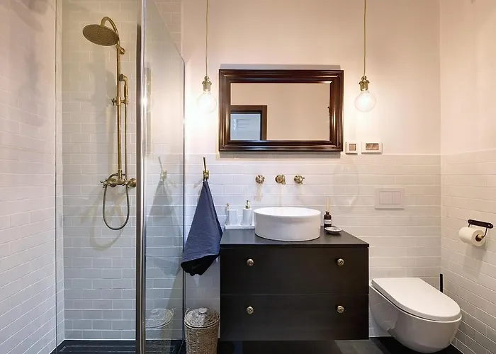 Splendeur - Modern With Private Parking Apartment *